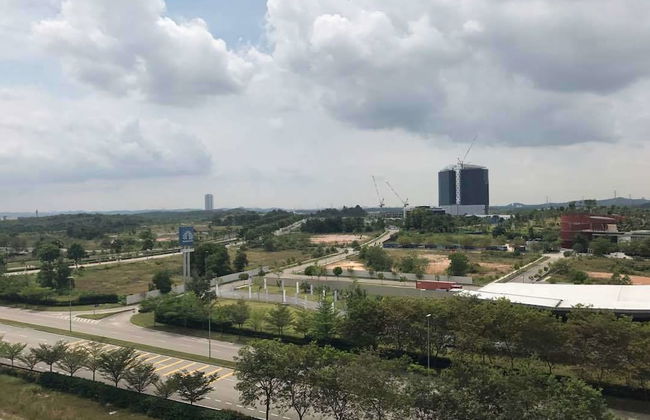 Cozy Condo at The Meridin Medini - Photo 31