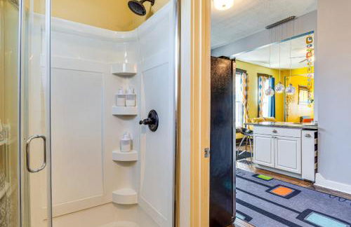 Retro-Inspired Indy Home Walk to Fountain Square! - Foto 20