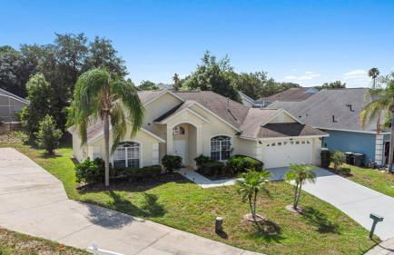 Stunning 4-bedroom Villa w/ Pool - Close to Disney Parks and Gulf Courses! - Photo 57