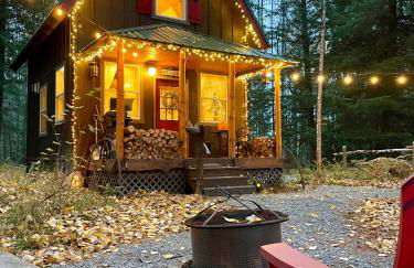 Kataluma Inn, Sandpoint, Idaho - Entire Cozy Cabin, Pet Friendly - Photo 1