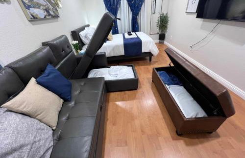 NEW! 2-Bedroom Fontana Guest House close to Kaiser Permanente - Photo 14