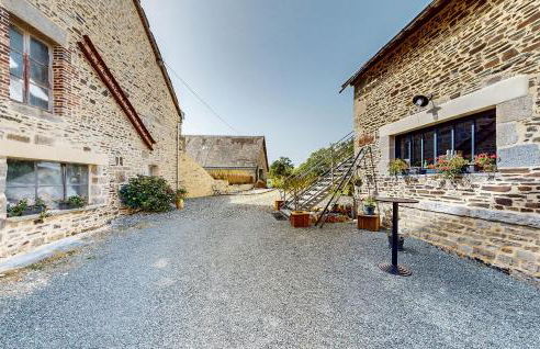 Cozy Apartment In Neuilly Le Vendin - Photo 10