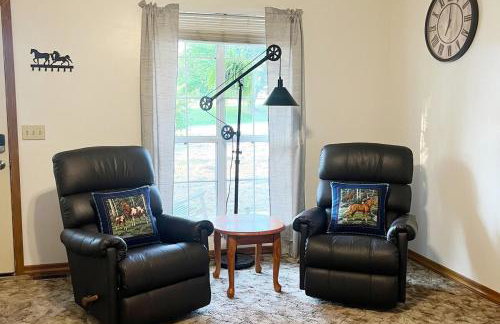 Horse Hideaway Fenced in back yard Dogs Welcome - Foto 17