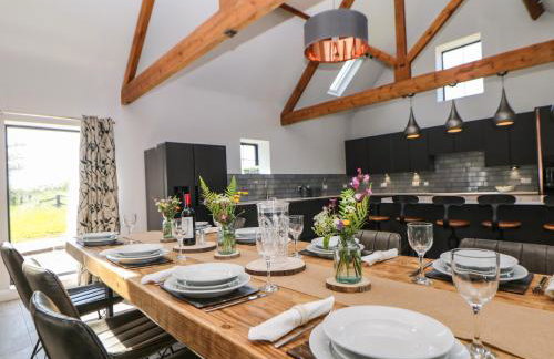 Langley Barn - Photo 7