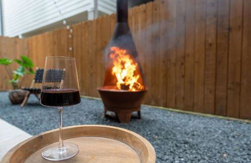 15mi to FIFA l Walkable l Gym l Garage l Heights! - Foto 32