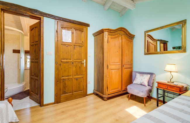 Especially charm stone house with a pool - Foto 13