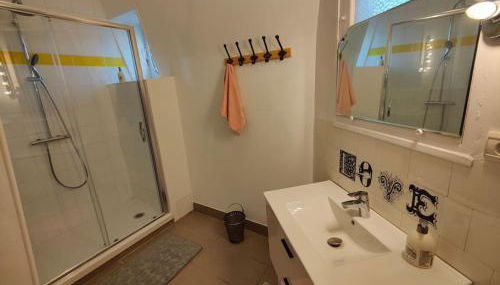 logement de charme 2 chambres 100m2 hypercentre 2ème étage - Foto 3, towels, Shower