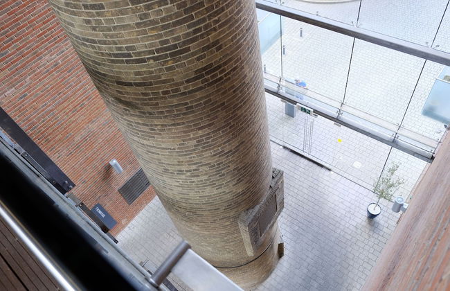 Luxury 2-bed Flat, Parking and Close to the Tube - Photo 28