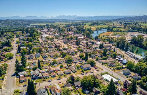 Modern 2 Bedroom Farmhouse Cottage with Hot Tub in Snohomish - Foto 51