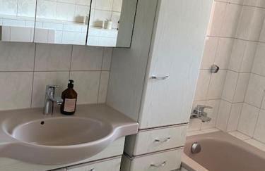 SCHÖNE HELLE FERIENWOHNUNG - Foto 8