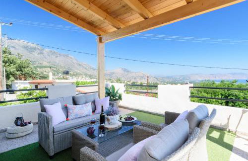 Casa Vasilia Traditional Home - Photo 1