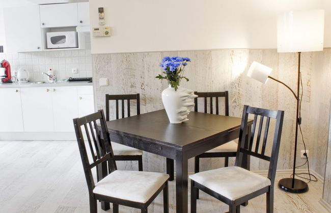 Royal Court Apartments - Photo 46