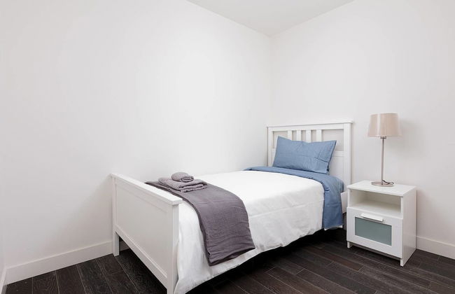 Modern Bright Townhome in Richmond - Photo 7