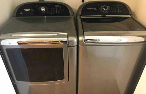 Luxury 5BR House with Pool by SeaWorld & Lackland - Foto 46