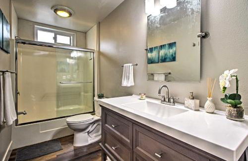 Remodeled Home with Spa and Deck Walk to Dillon Beach - Foto 44