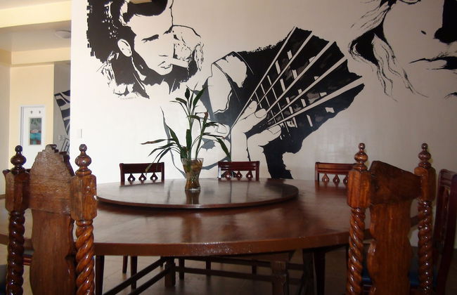 Squares Cafe and Apartments - Foto 36