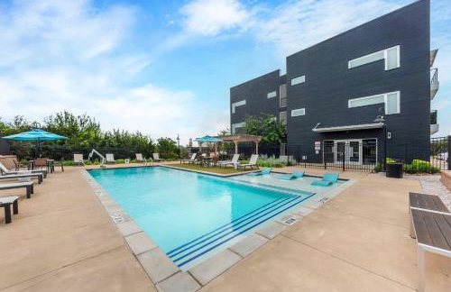 1st Floor 2B2B-Pool, Parking, Gym, 30mnt to Austin - Foto 4