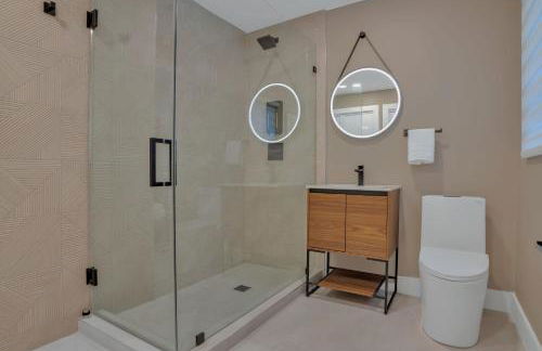 Stunning 2 Story Villa with Pool - Photo 8