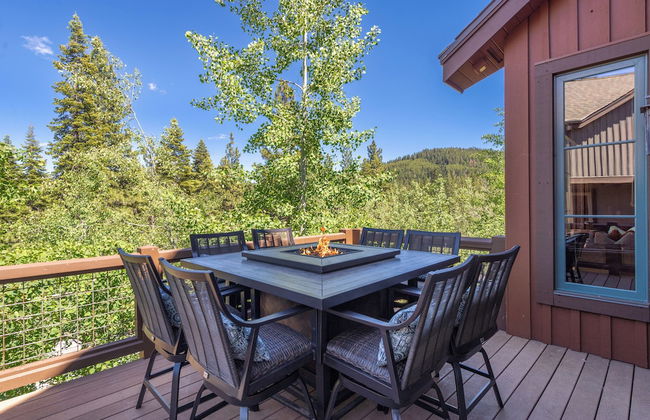 Lux Townhome Next to Village by Sierra Getaways - Photo 20