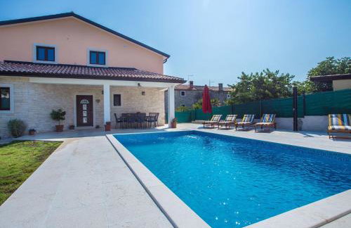Villa in Brtonigla With Private Pool - Foto 18