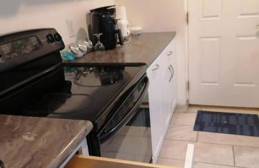 Great motherlaw apartments with your own entrance! - Foto 36