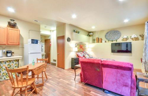 Inviting Studio with Patio, 15 Mi to Portland! - Foto 6