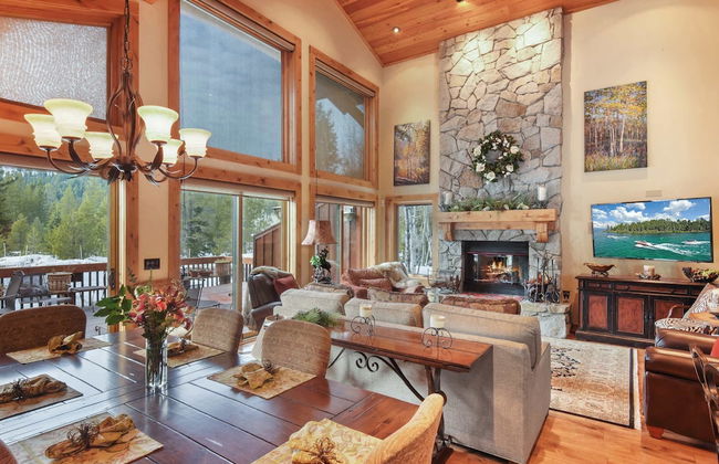 Wulf's Lodge at Olympic Valley Unwind in Hot Tub! - Photo 28