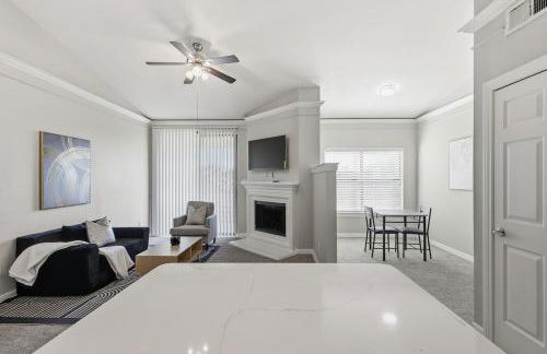 North Dallas 1BR Escape Modern Design Amenities - Photo 13