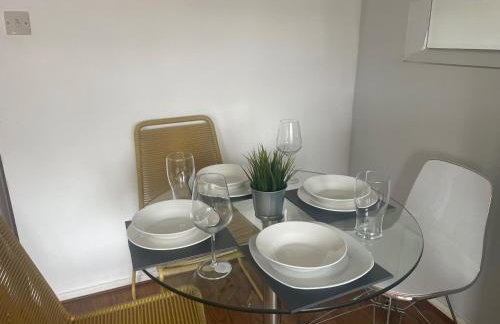 Apartment - Sleeps 4 & On-site Parking - Foto 3