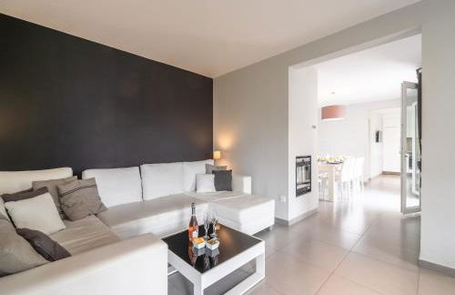 Luxurious Villa in Saint Genies de Fontedit With Heated Pool - Foto 50