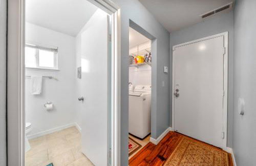 Succulents and Seashells - Coastal Paradise by Beach - Foto 44