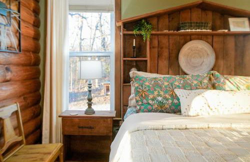 15 Mins to U of A - Pool & Hot Tub - Foto 3