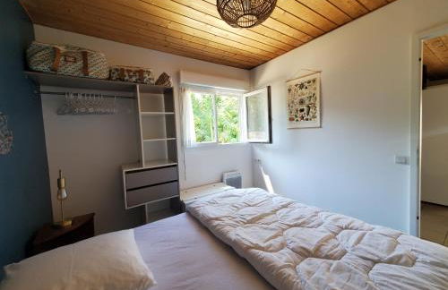 Jolie maison en bois à 600m de la plage des Vergnes - Foto 5