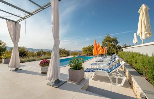 Rustic Villa Florice with a pool - Photo 71