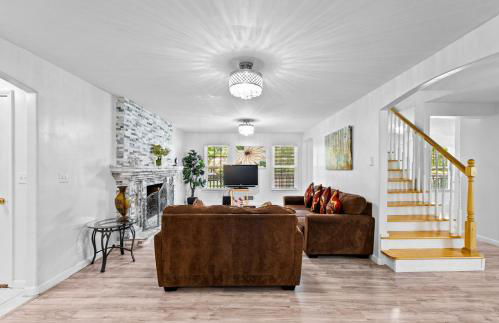 Lilburn Gateway with Game Loft, Fire Pit, Stone Mountain - Foto 11