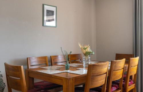 Parking - Garden - Views - M4 Work Stay - Photo 3