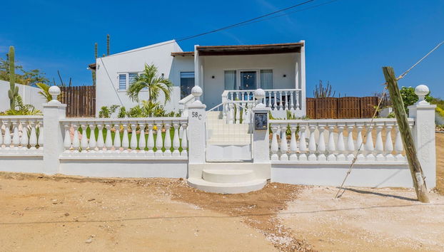 2BR Countryside Home w Sea Views Private Pool - Foto 4, Habitación