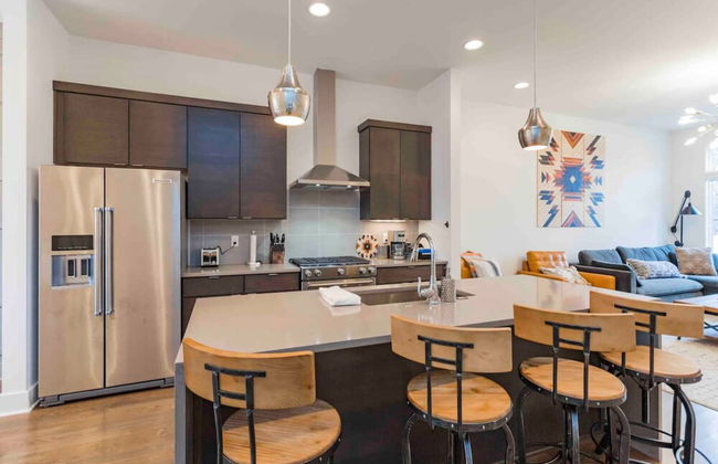 Wild Horse by Avantstay Gorgeous Nashville Townhouse w/ Rooftop Patio & Outdoor Kitchen - Foto 9