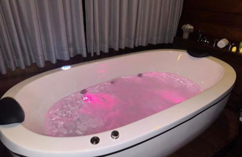 Chalé na Natureza | Hidro | Lareira | Wi-Fi - Foto 23