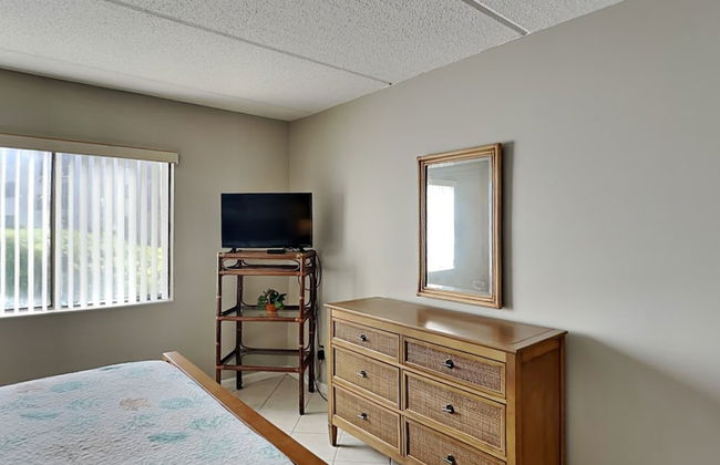 Ocean & Racquet by Distinctive Beach Rentals - Photo 5