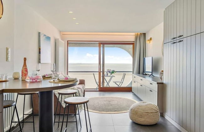 Beautiful Studio With Stunning Seaview and Terrace - Foto 6