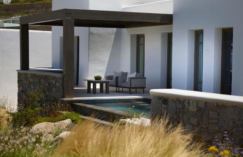 Bonzoe Suites & Villas - Photo 117