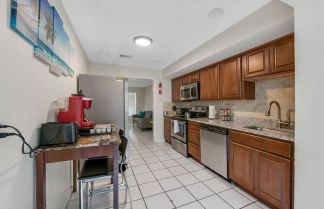 5140 Duplex in Oakland Park - Photo 12