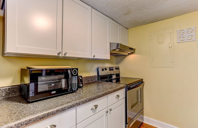 Fernandina Shores Condo with Private Balcony and Access to Pool by RedAwning - Foto 11