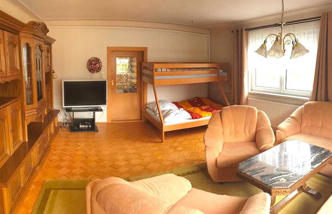 Ferienhaus in Barenstein bei Grunen Hugeln - Photo 1