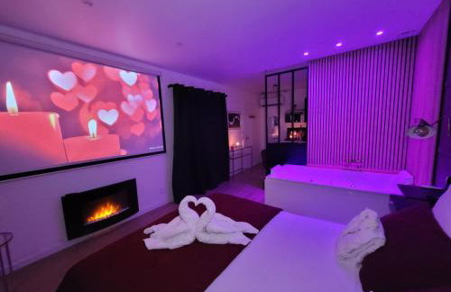 Nuit d'évasion love room avec baignoire balnéothérapie - Foto 2