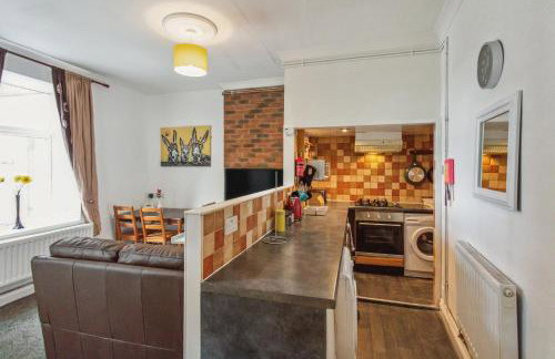 Contractors & Pets Welcome - Sleeps 1-4, less than 1 mile from M606, Ideal for Longer Stays - Foto 47