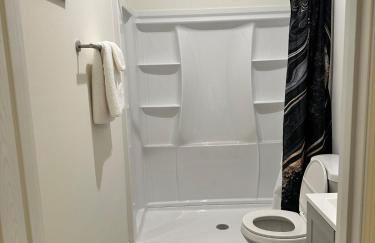 Stylish Getaway Entire Home - Foto 8