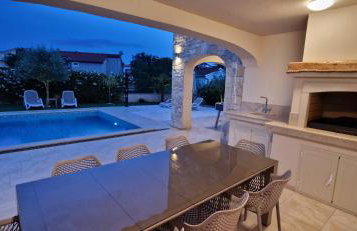 Villa Martina s bazenom,5 soba - Photo 52