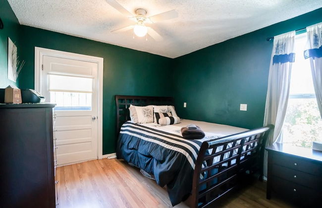 Cannabis Castle Historic Home in Baker District - Foto 19